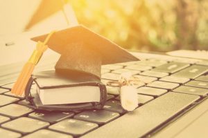 Erfolgreich bei der Abschlussarbeit durch Online-Kurse
